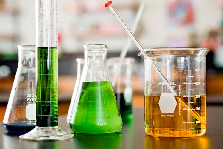 SG 04922 Flasks and Glassware Equipment in Laboratory