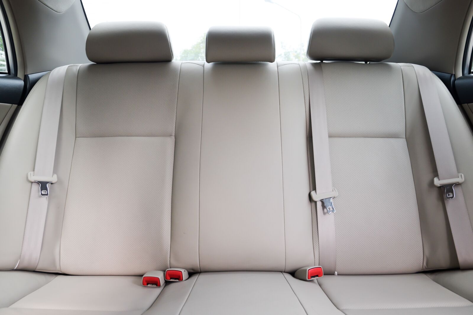 https://www.sgs.com/-/media/sgscorp/images/temporary/car-rear-seats-and-seatbelt.cdn.en-US.1.jpg